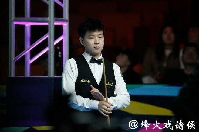 赵心童6-1战胜斯佳辉 晋级斯诺克国锦赛八强